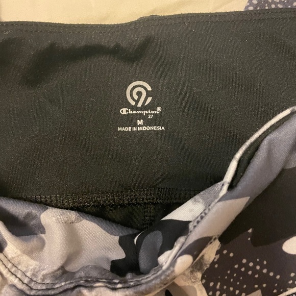 Grey Camo Athletic Leggings - Picture 3 of 3